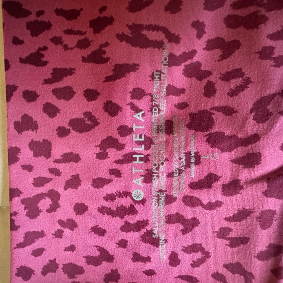 EUC Athleta Salutation Stash Tights/Leggings (worn once) - Picture 5 of 7